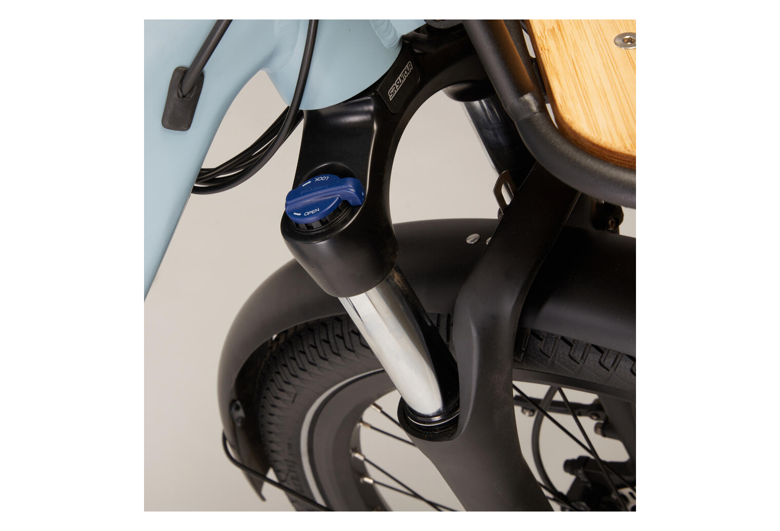 Btwin Elops R500E Microshift 8V 26/20'' 672 Wh Bleu 2022 – Image 11